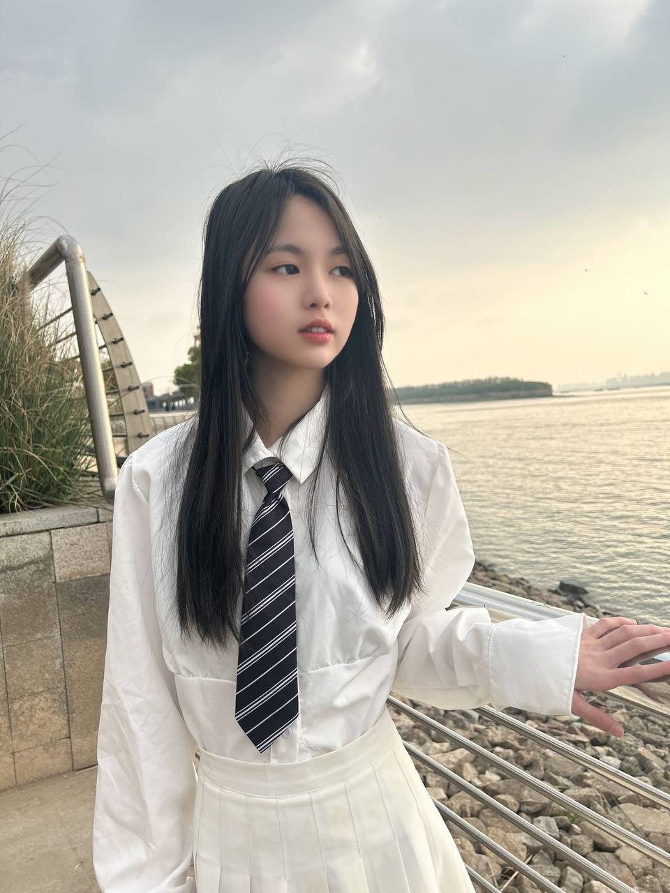 漂亮女人电影解说-看完解说还觉得不过瘾