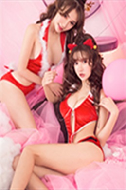 张靓颖 格莱美-错过入围却登上格莱美红毯